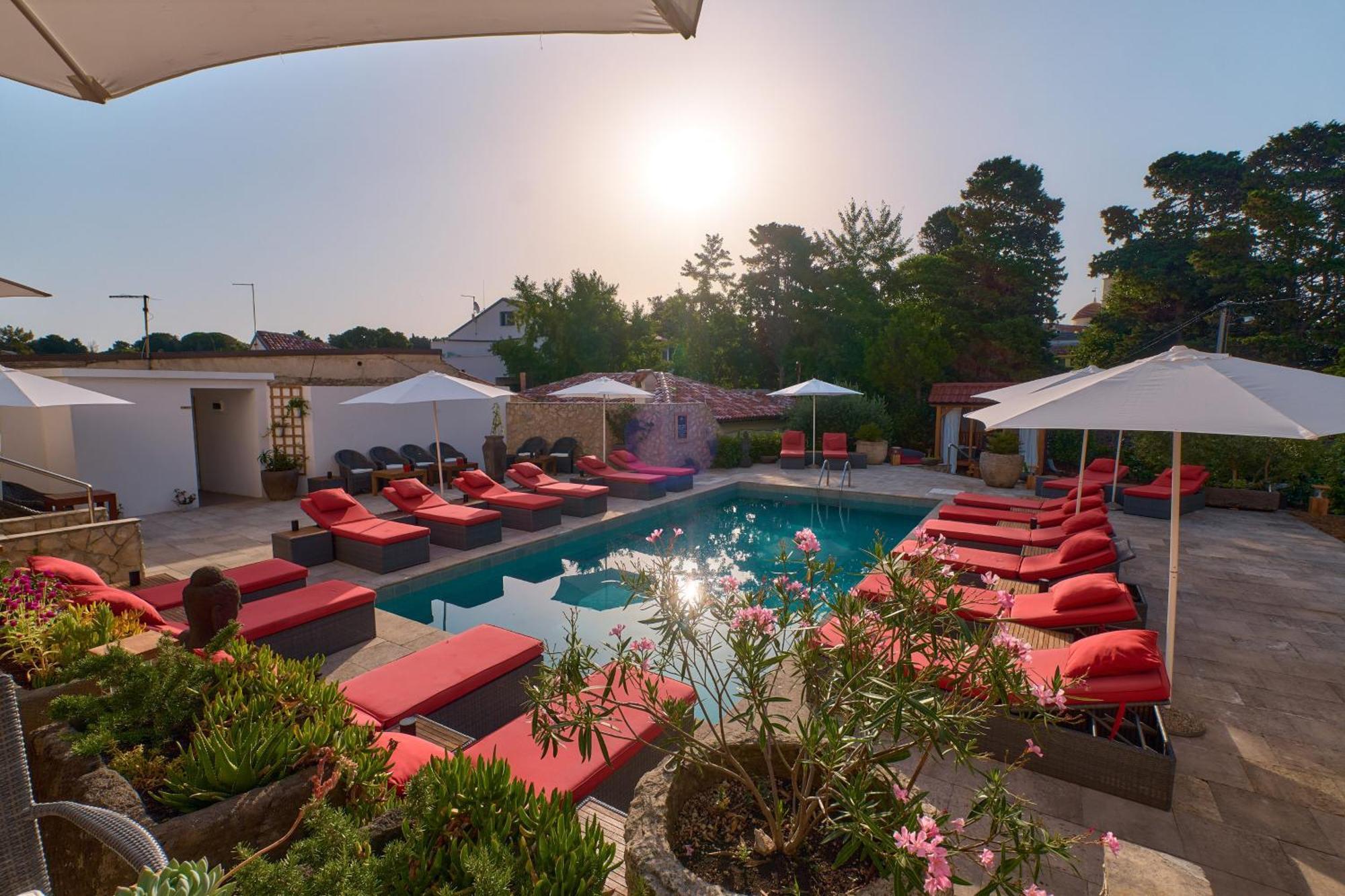 Dolphin Suites Veli Lošinj Exterior foto
