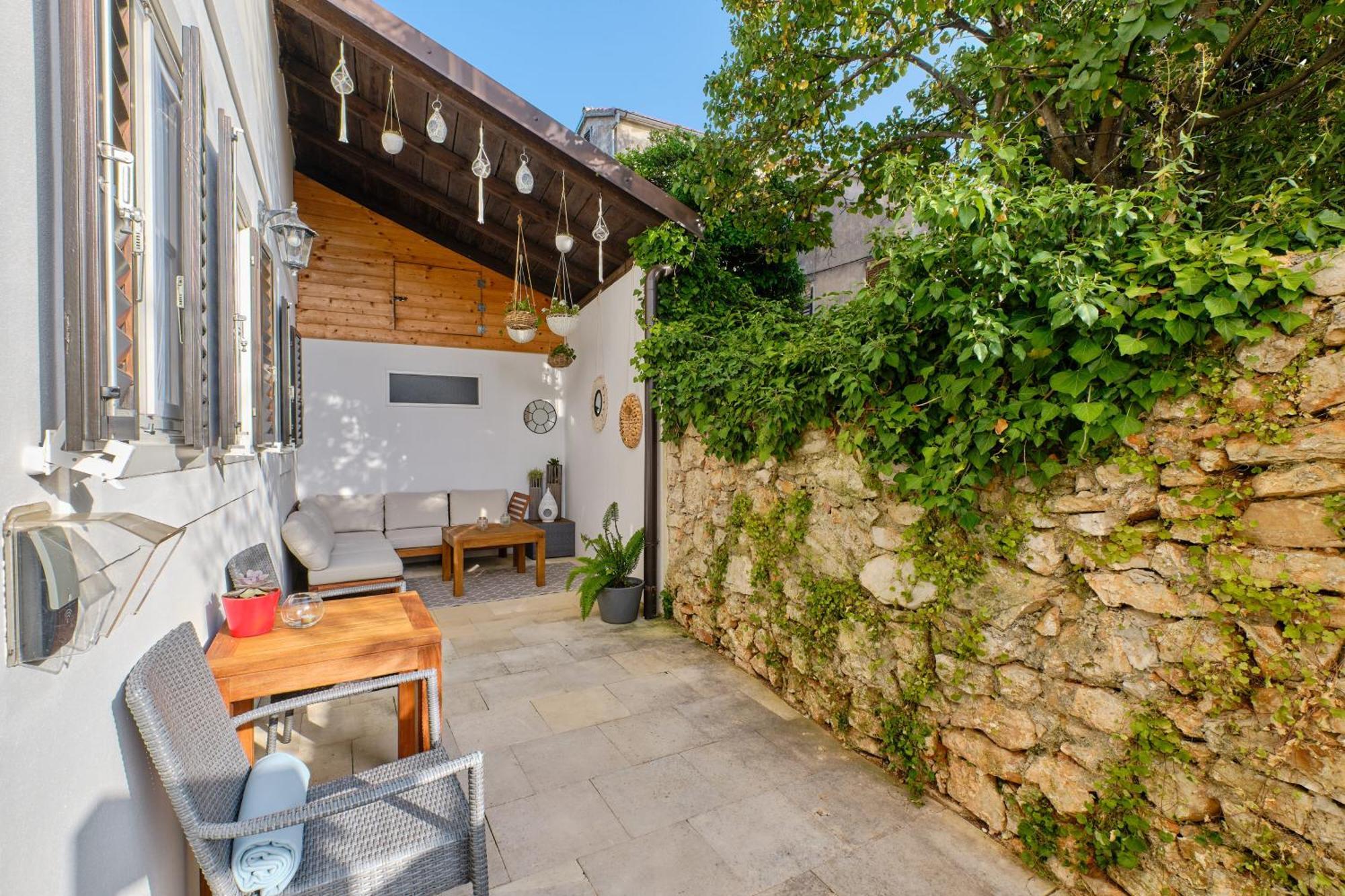 Dolphin Suites Veli Lošinj Exterior foto